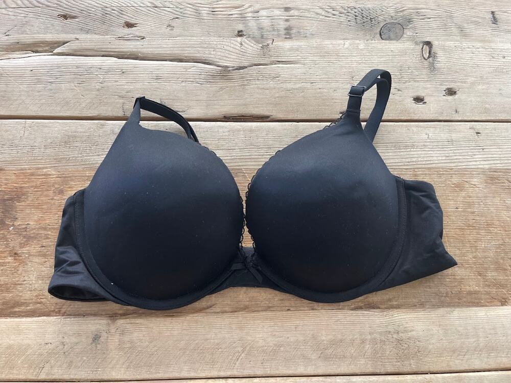 Victoria's Secret Smooth Black 32DDD Body by Victoria Classic Push Up Smooth Bra